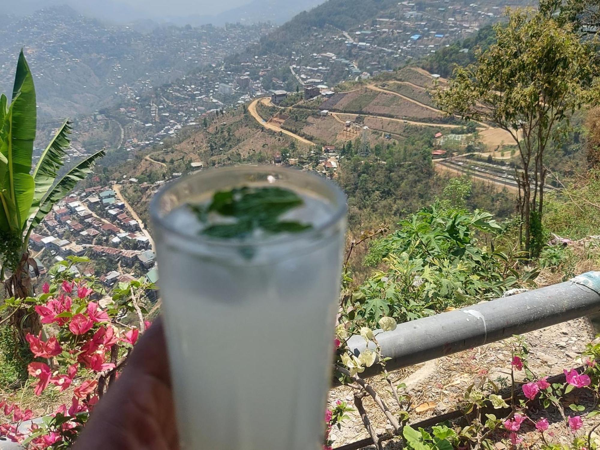 Giftland Homestay Āīzawl Exteriér fotografie